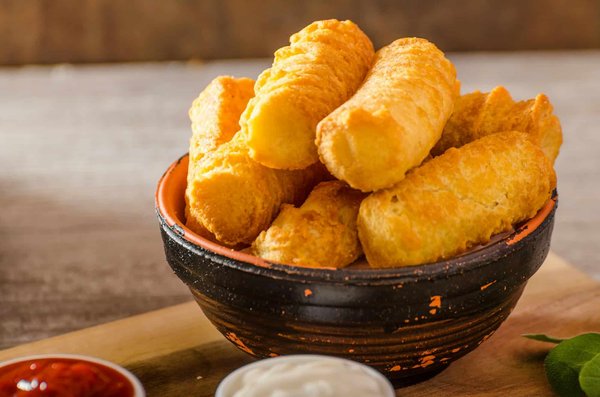 Comment réaliser des croquettes de poisson avec une panure croquante et une sauce tartare?